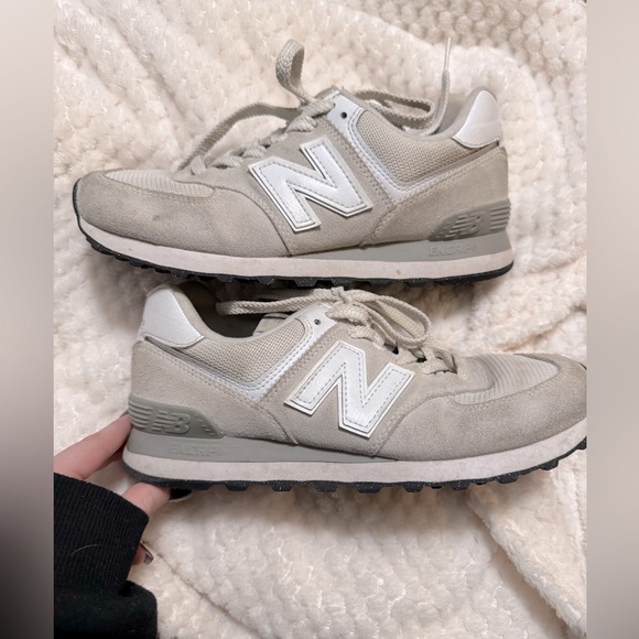 Women’s new balance shoes - Picture 5 of 7